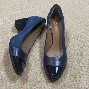 Clarks Heels Size 9.5 9 1/2 Navy Blue Suede Stacked platform Heel